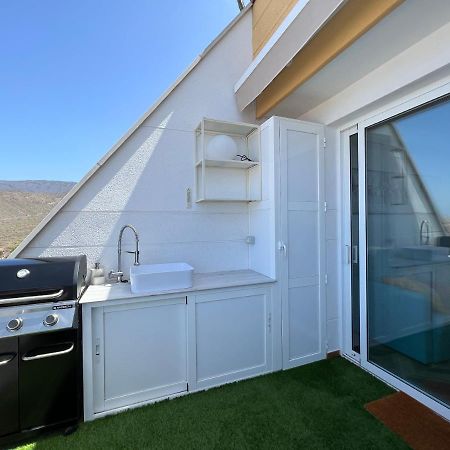 2 Bedroom Apartment With Breathtaking View Of The Sea - Sunset Адехе Екстериор снимка