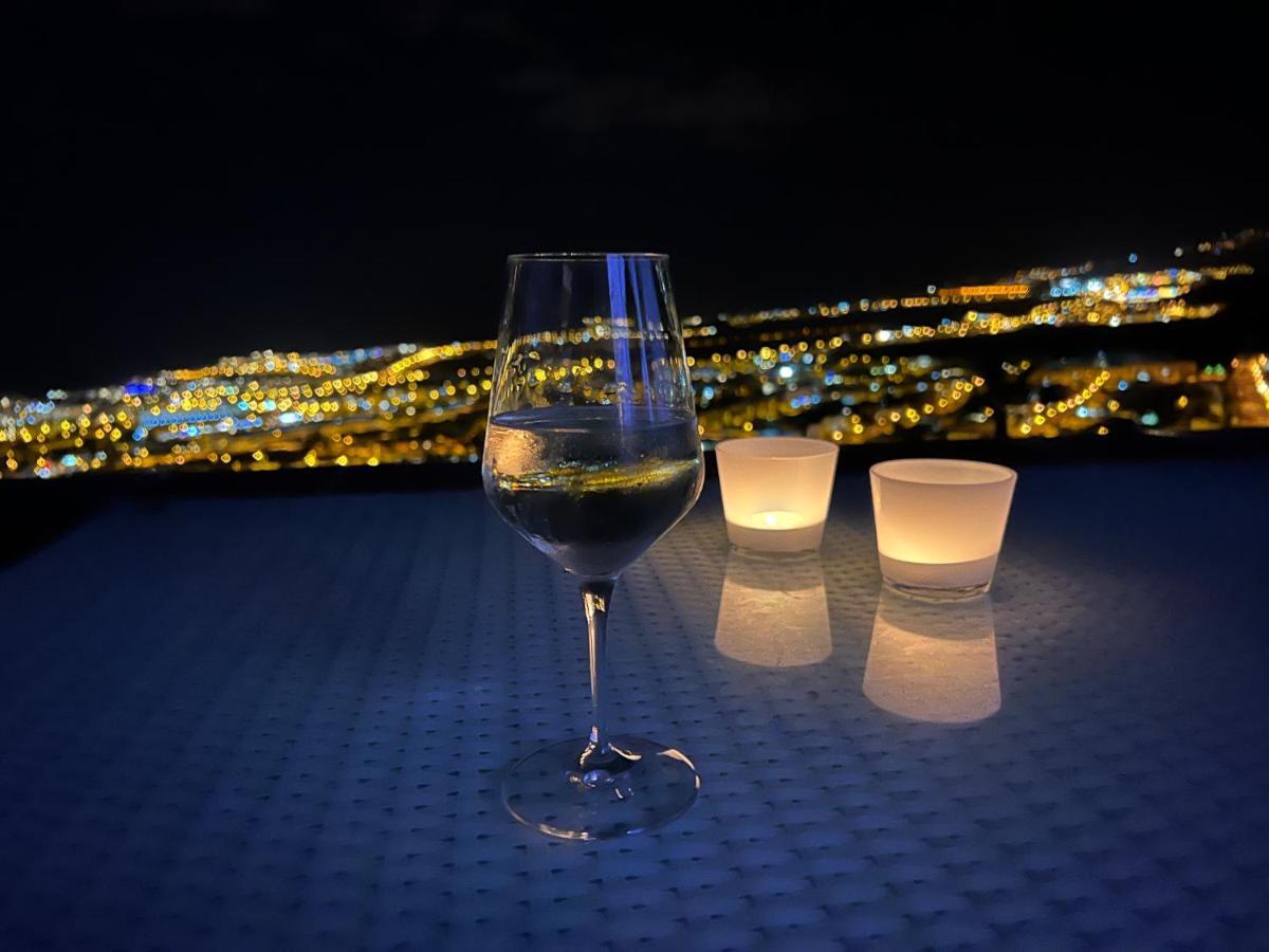 2 Bedroom Apartment With Breathtaking View Of The Sea - Sunset Адехе Екстериор снимка
