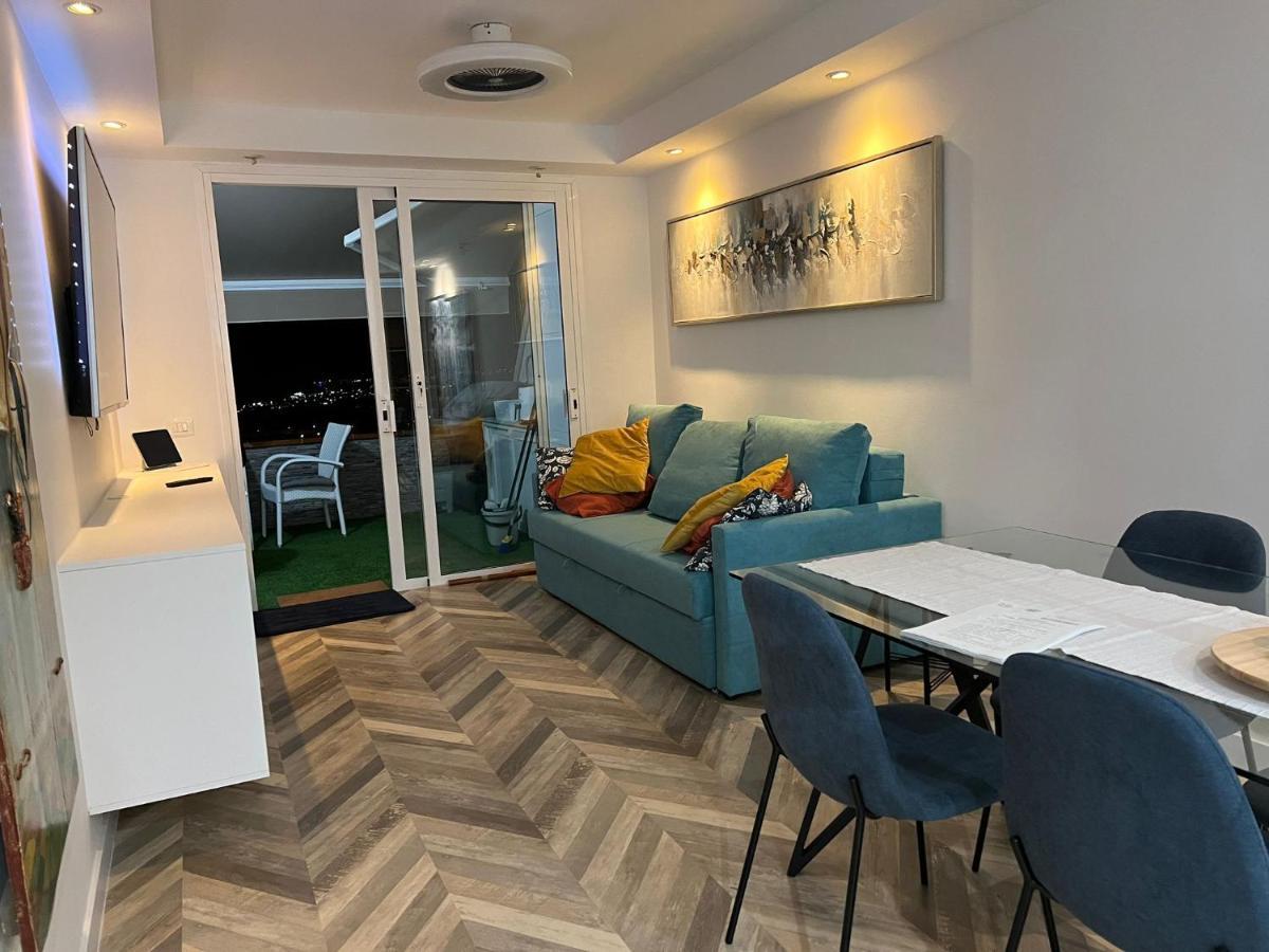 2 Bedroom Apartment With Breathtaking View Of The Sea - Sunset Адехе Екстериор снимка