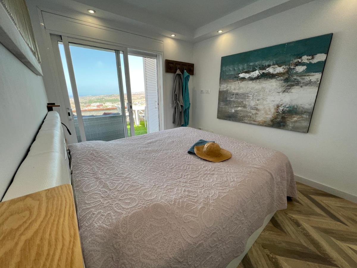 2 Bedroom Apartment With Breathtaking View Of The Sea - Sunset Адехе Екстериор снимка