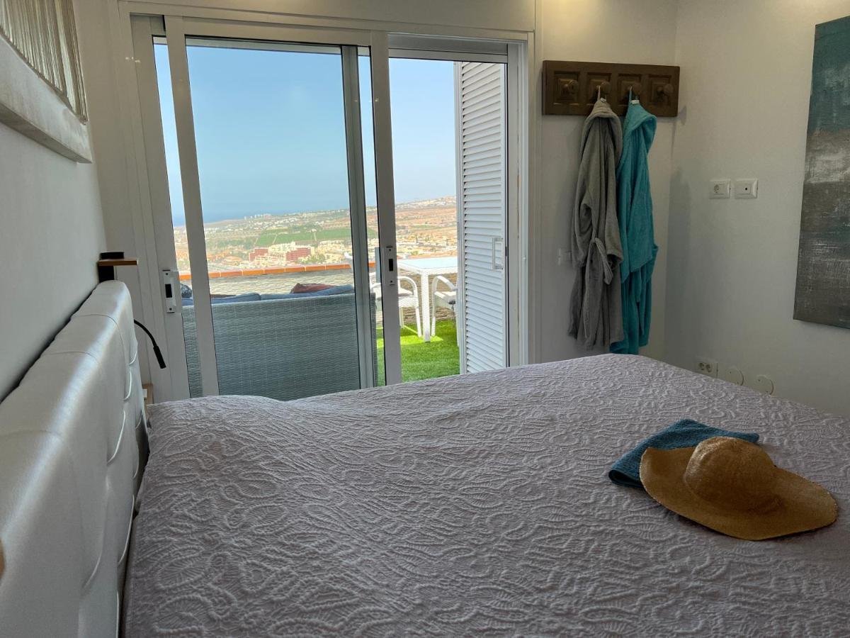 2 Bedroom Apartment With Breathtaking View Of The Sea - Sunset Адехе Екстериор снимка